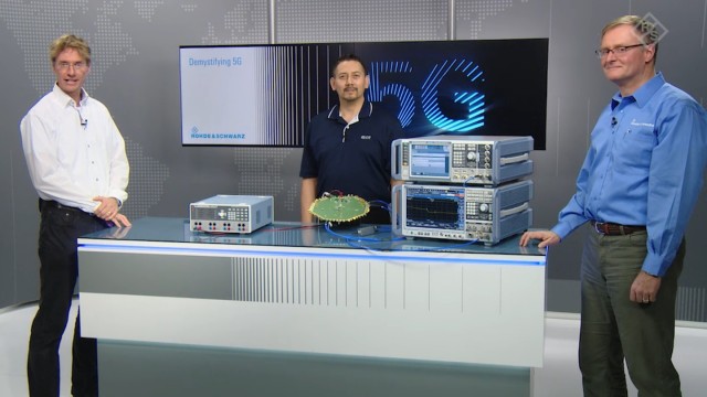 clock input monitoring, holdover and relocking with sampling clocks